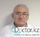 На фотографии изображён ЛОР (отоларинголог) Тышканбаев Бейсенбек Ултанбаевич