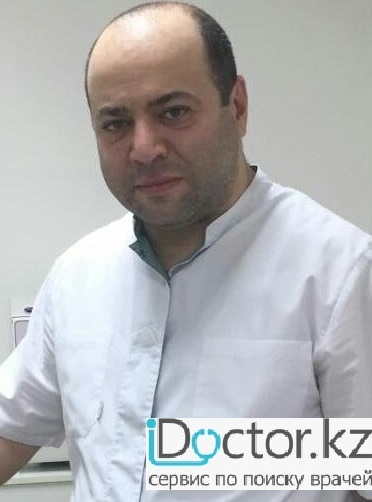 На фотографии изображён Стоматолог Тигранян Тигран Робертович
