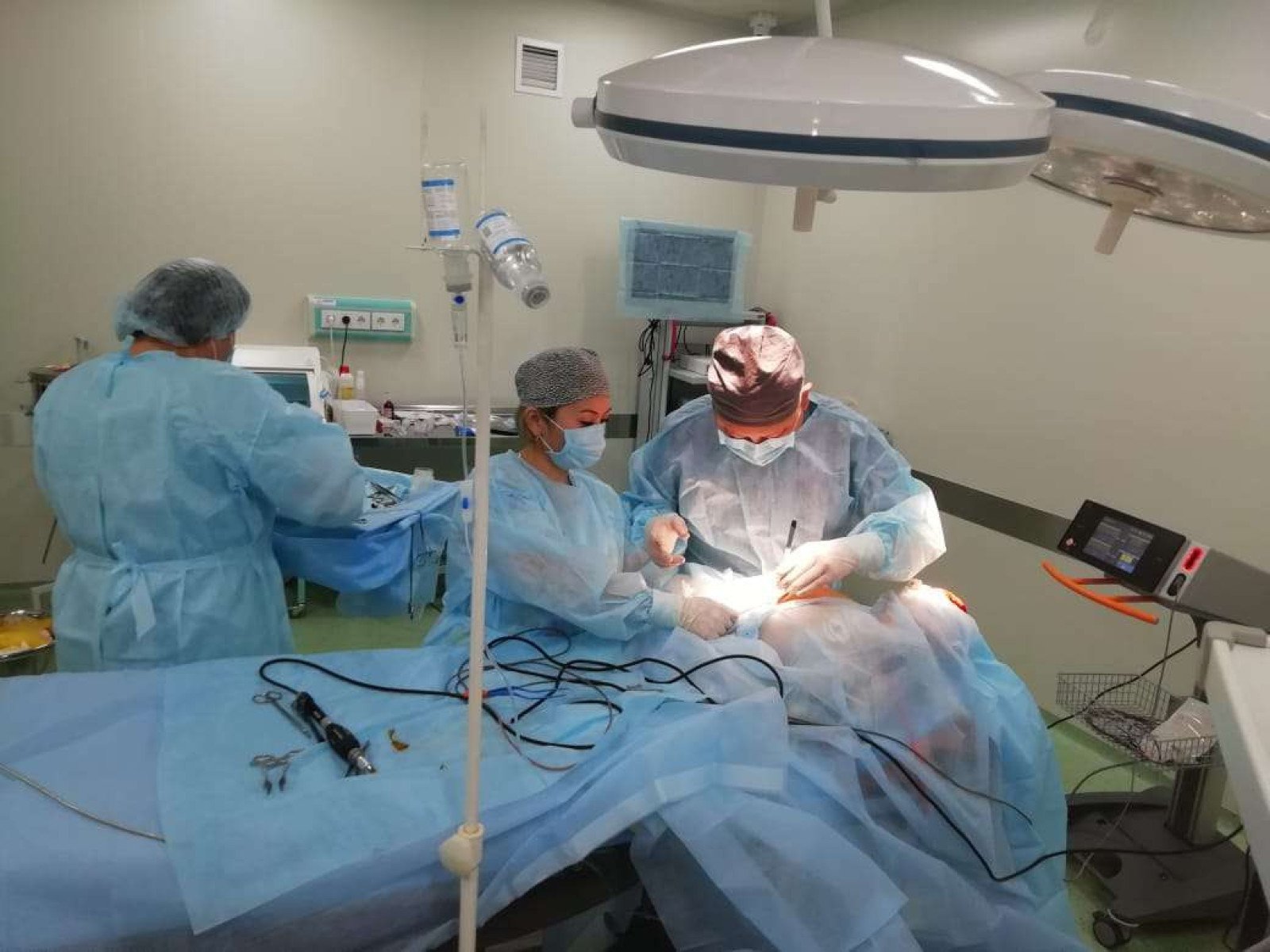 Уникальная операция по исправлению деформации у младенца проведена в Алматы