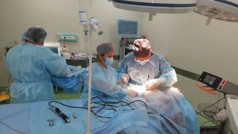 Уникальная операция по исправлению деформации у младенца проведена в Алматы
